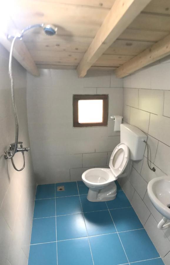 Marash Rrgalla Guesthouse ثيث المظهر الخارجي الصورة