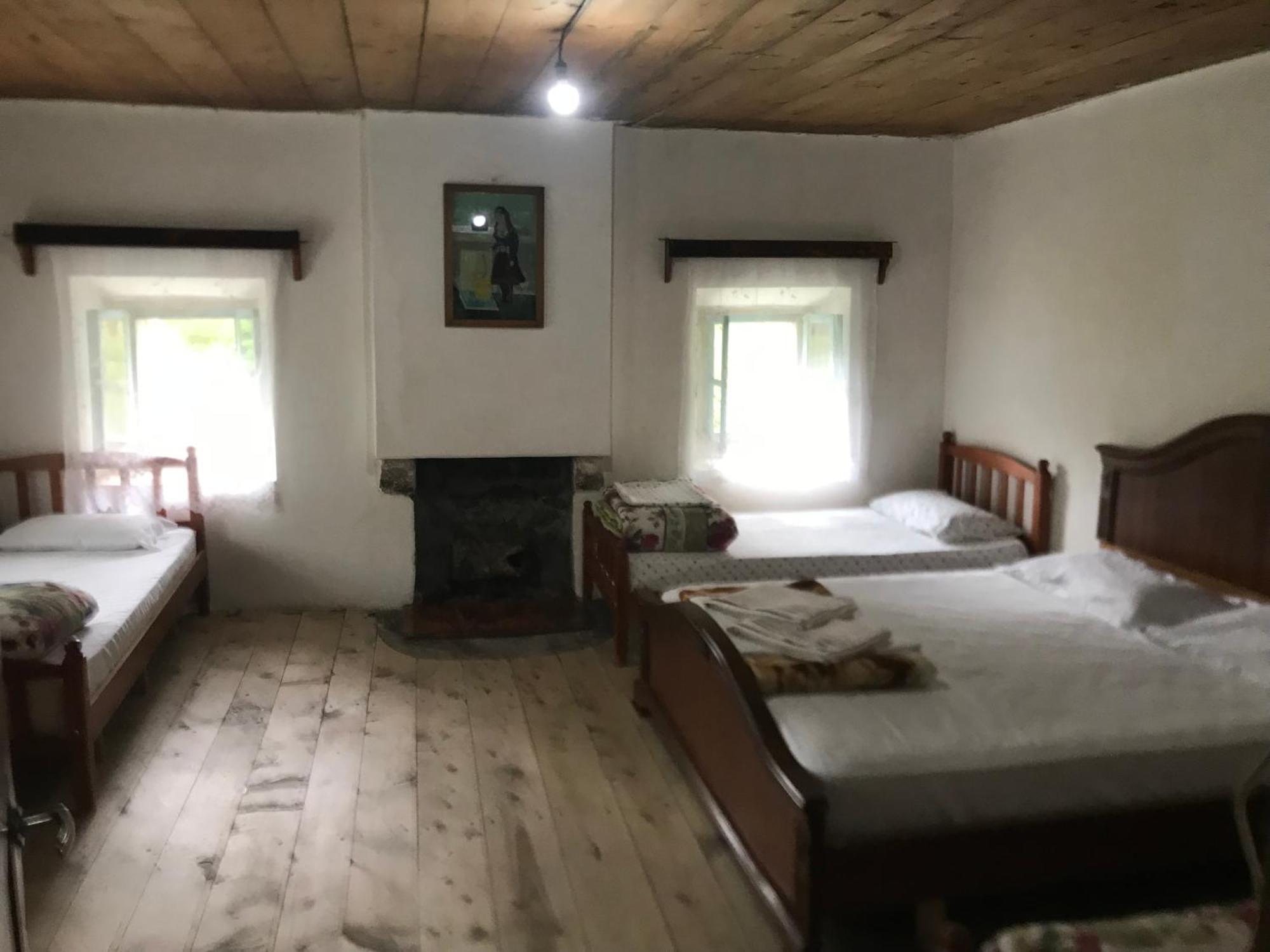 Marash Rrgalla Guesthouse ثيث المظهر الخارجي الصورة