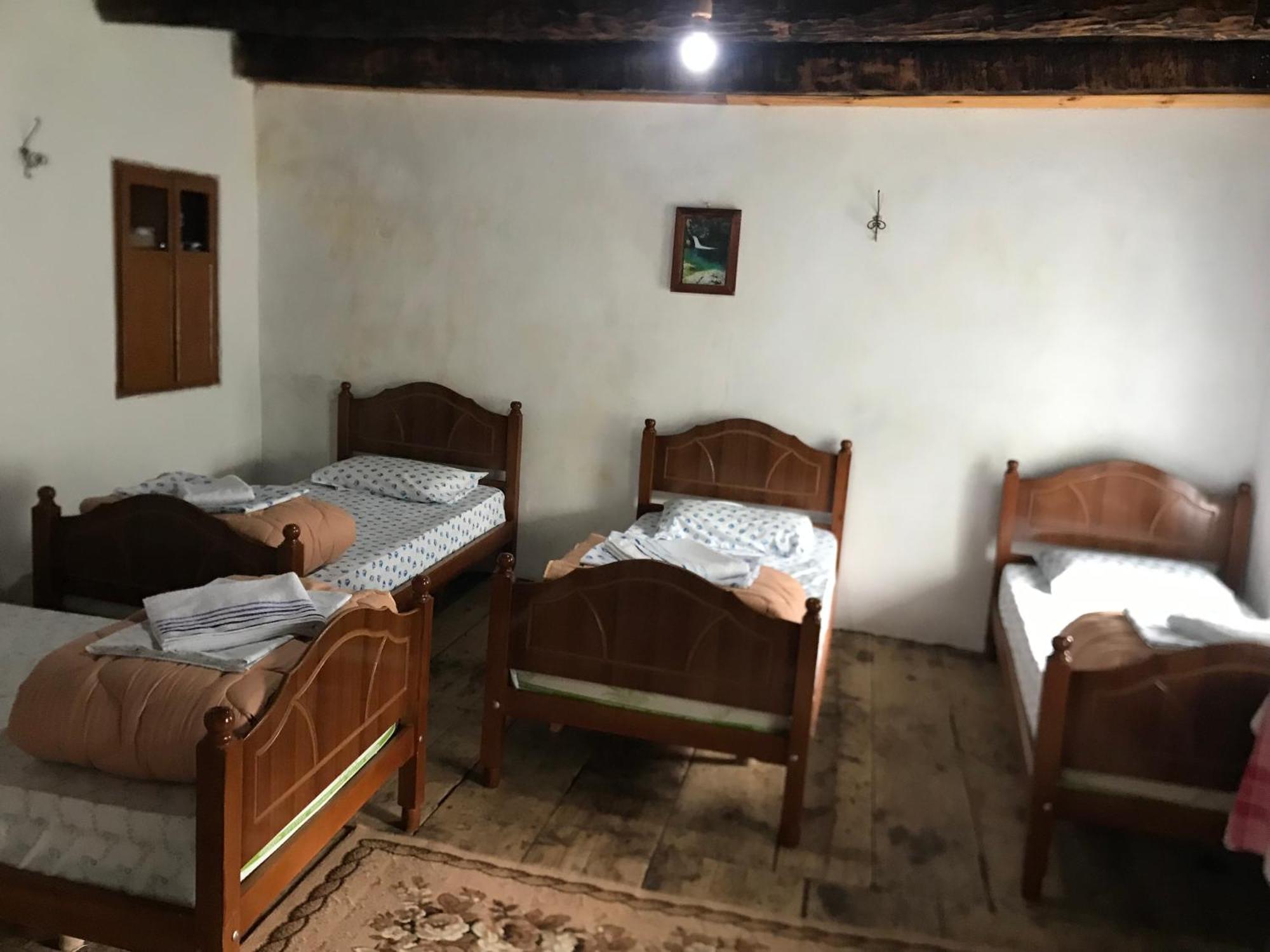 Marash Rrgalla Guesthouse ثيث المظهر الخارجي الصورة