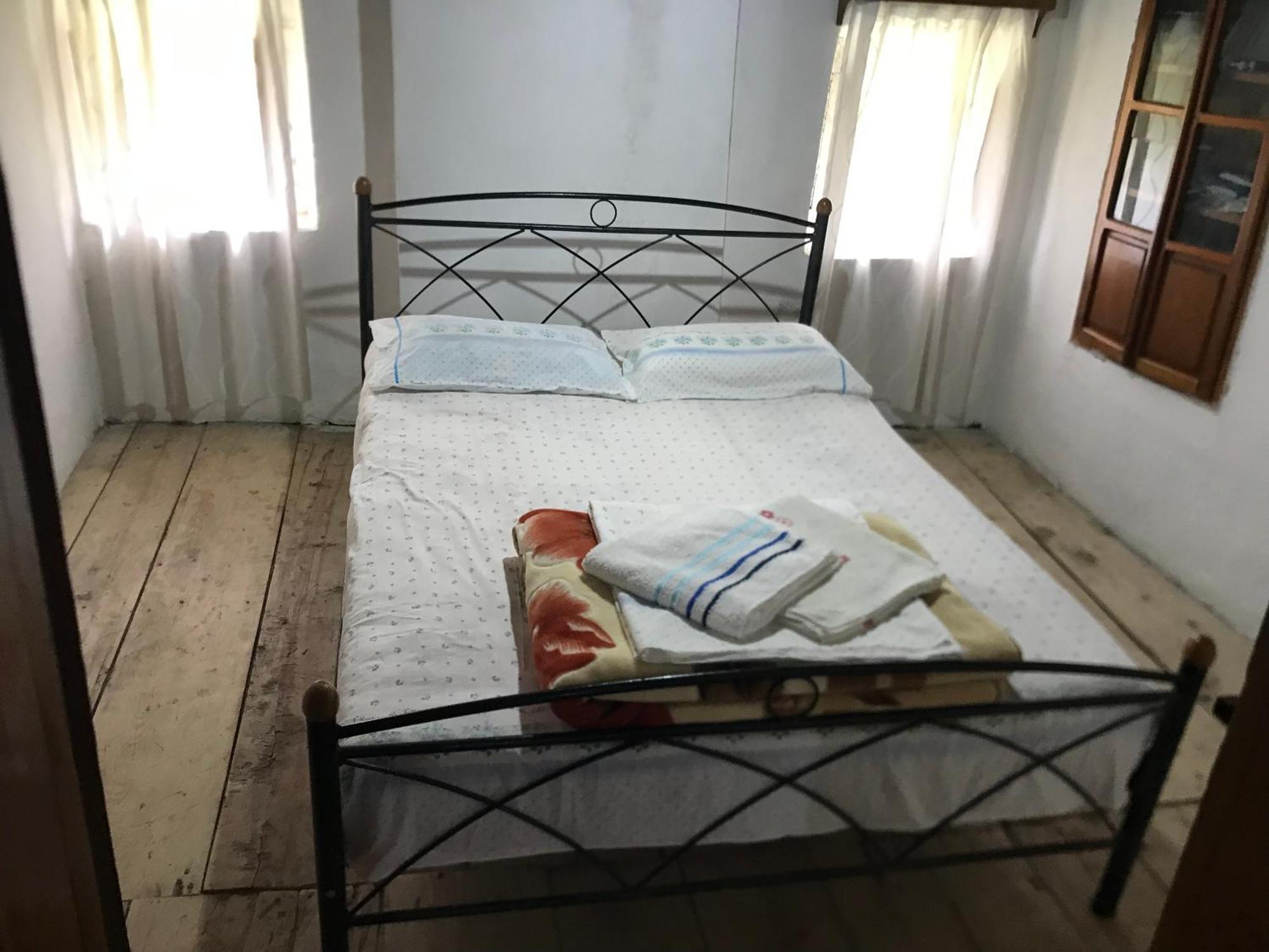 Marash Rrgalla Guesthouse ثيث المظهر الخارجي الصورة