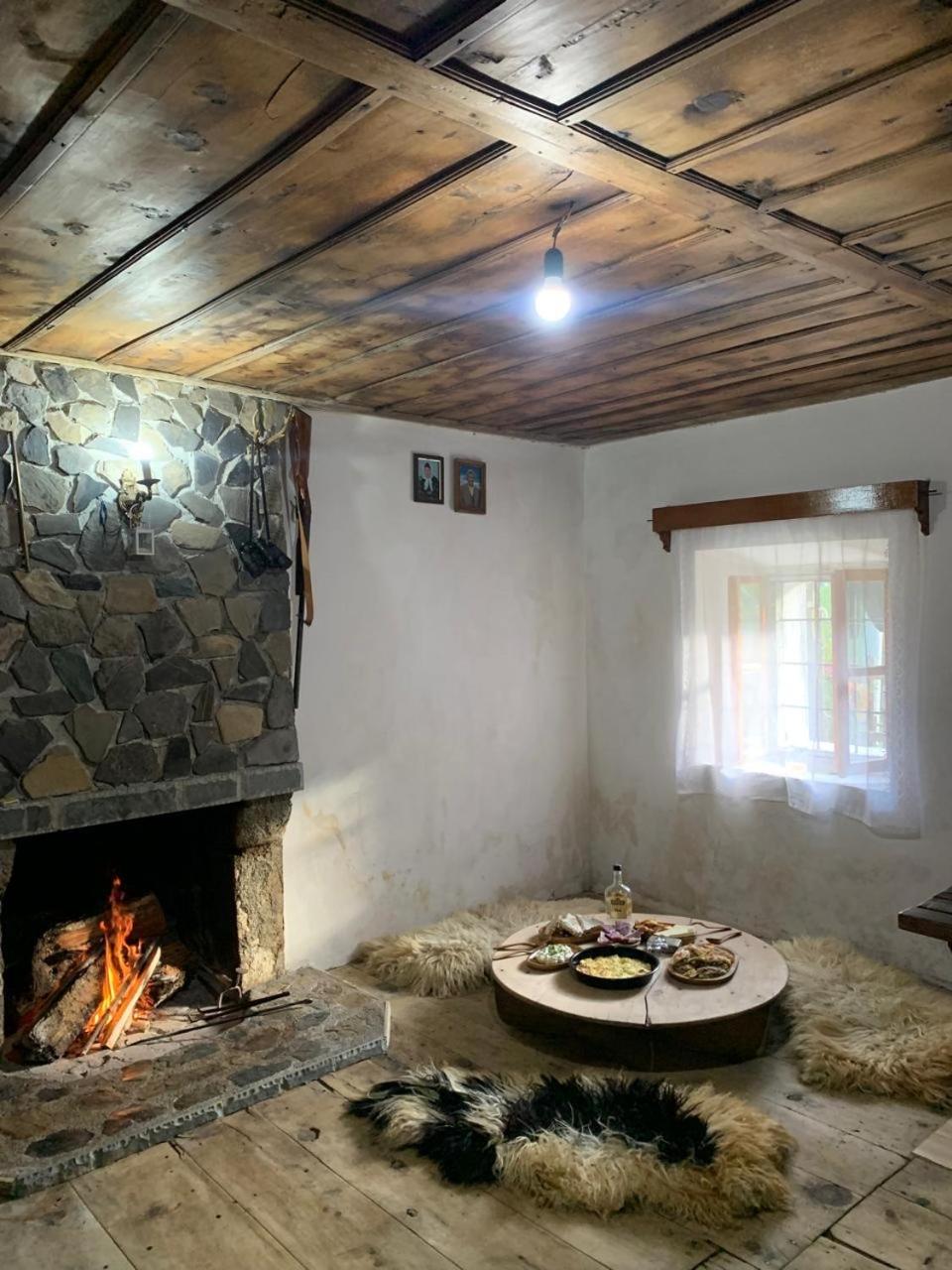 Marash Rrgalla Guesthouse ثيث المظهر الخارجي الصورة