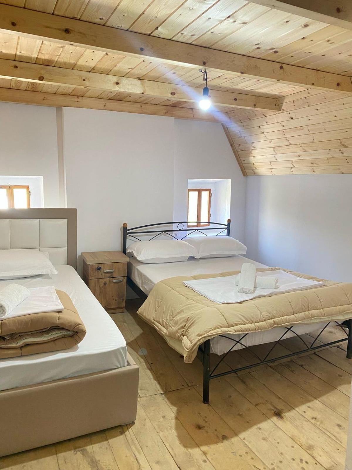 Marash Rrgalla Guesthouse ثيث المظهر الخارجي الصورة
